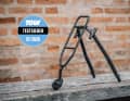 Tailfin propose désormais un nouveau porte-bagages destiné aux adeptes du bikepacking et aux navetteurs : le Journey Pannier Rack est léger mais robuste, ultra-flexible et équipé d’un système innovant de fixation rapide. Extrêmement polyvalent, facile à monter et d’une stabilité absolue même à pleine charge, le Journey Pannier Rack de Tailfin remporte la première place de notre comparatif des porte-bagages légers pour le bikepacking.