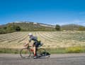 Hauteur aride : le tour 2 mène sur le plateau aride de Coiron, que les bergers traversent également avec leurs troupeaux.
