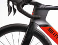 Le Simplon Pride II se distingue avant tout par son spectaculaire tube de direction. |