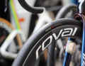 Les équipes Specialized sont passées entièrement aux pneus tubeless. Soudal - Quick Step sur le 30 millimètres turbo ...
