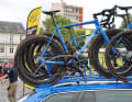 The blue-painted carbon frames come from the French brand Origine.