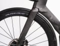 The elongated head tube improves aerodynamics