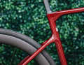 The focus during development was on increased comfort. The seat stays are positioned further down the seat tube.