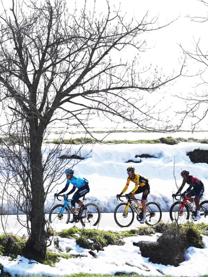 11 Teile, die Rennradfahrer im Winter brauchen
