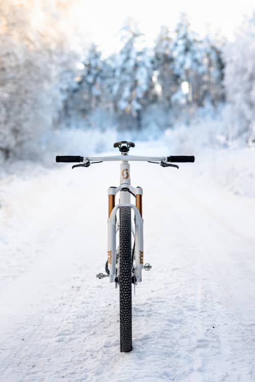   Für das Hyper Spark hat sich der schwedische Tuning-Profi von modernen Rennrädern mit ihren sauberen und vollintegrierten Cockpits inspirieren lassen.