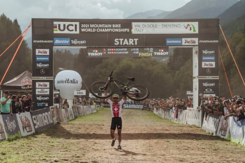   Im Vergleich zu XC-Rennen muss Weltmeister Nino Schurter bei der Marathon-WM drei bis vier Mal so lange im roten Bereich fahren. Dass er das kann, hat er bei seinen zwei Cape-Epic-Siegen bewiesen.