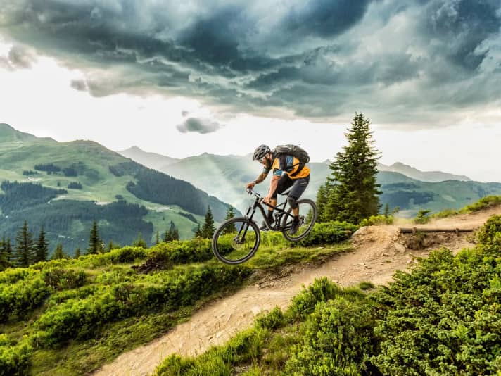 Laurin Lehner, FREERIDE-Redakteur: “Der Hacklberg-Trail ist ein Muss in Saalbach-Hinterglemm und vielleicht der beste Natur-Flowtrail der Alpen. Unbedingt fahren!”