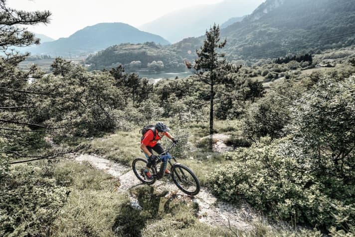   Dreh- und Angelpunkt des Reviers ist der kleine Lago di Terlago. Hier beginnt ein ausgedehntes Trail-Netz, das keine Wünsche offen lässt.