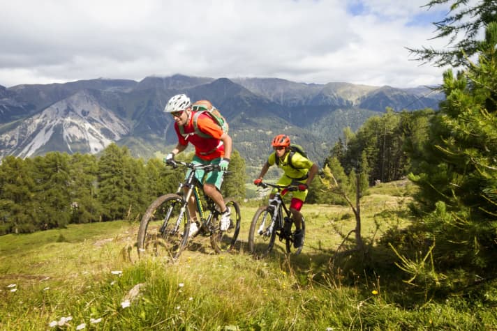   Uphill-Rennen gewinnt man mit dem sportlichen All Mountains zwar nicht, aber die meisten der 120-Millimeter-Bikes klettern gut.