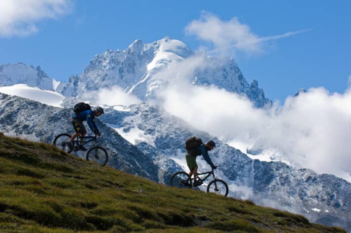   „Der unglaublichste Trail, den ich je gesehen habe: Er windet sich um riesige Felsklötze und schillernde Bergseen.“