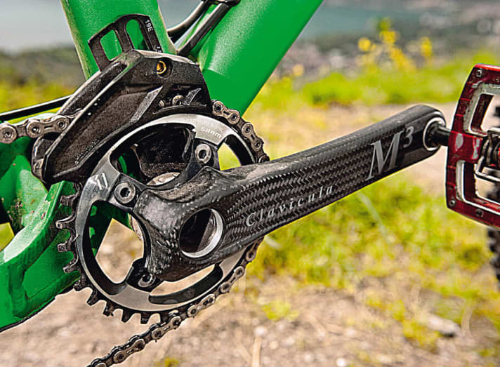   Nur 510 Gramm bringt die komplette Clavicula-M3 Kurbel samt XX1-Kettenblatt und Lagern auf die Waage. Fast zu schade für den Enduro-Einsatz.