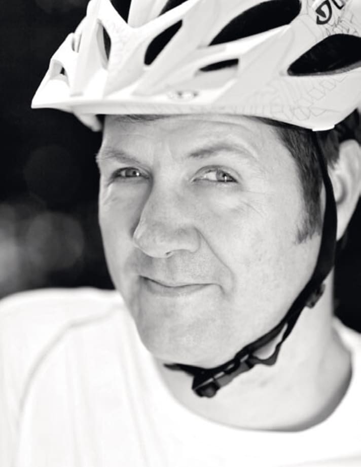   Rider: Dan Hooper, BIKE-Schrauber; Fährt Bike seit 1988; Gewicht/Größe 94 kg/1,92 m; Fahrertyp All Mountain/Enduro; Lieblingsrevier Finale Ligure