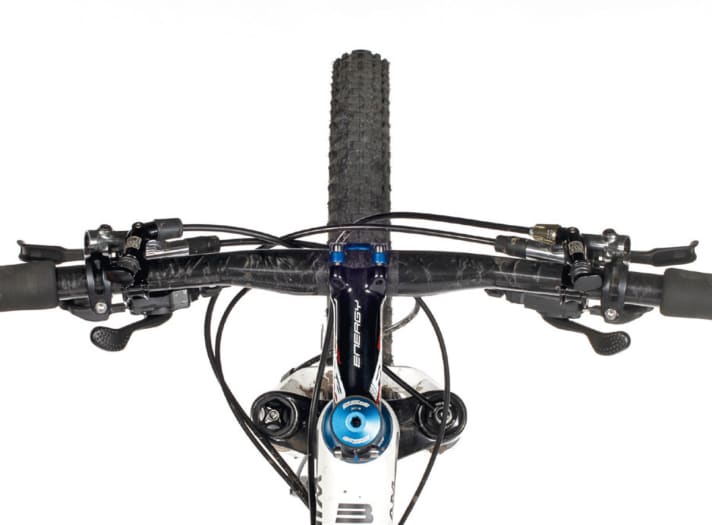   Das vom Lenker aus hydraulisch blockierbare Fahrwerk ist genau das, was Racer wollen. Blockiert beschleunigt das Bike fast wie ein Rennrad.