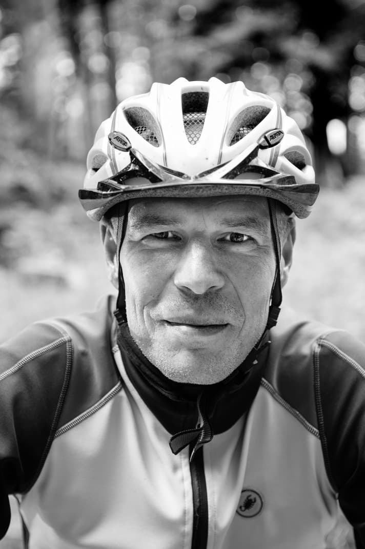   Rider: Robert Egler (51), BIKE-Dauertester. Fährt Bike seit 1989; Gewicht/Größe 76 kg/1,80 m; Fahrertyp Cross Country/Tour; Lieblingsrevier Ammersee