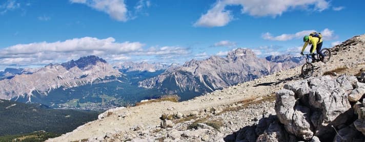   Dolomiten-Wochenende: Forcella Ambrizzola, Nuvolau-Hütte, Cinque Torri, Porta Vescovo und Passo di Crepe Rosse – mehr sport- und landschaftliche Highlights sind in zwei Tagen nicht möglich.