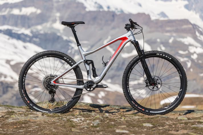   Das Topmodell Speedfox 01 One steht für 7000 Euro beim Händler und kommt mit Vollcarbon-Rahmen, Rock Shox Pike-Federgabel und Sram Eagle-Schaltung.