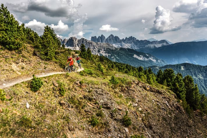   Transalp-Quickie von Steinach nach Bozen: In vier Tagen fahren Mountainbiker auf dieser Route durch Südtirol.
