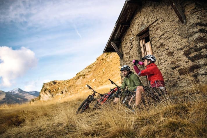   Diese Hütte ist nicht bewirtschaftet, aber unterwegs warten die Sunny-Valley-Blockhütte, die Malga Valle dell’Alpe und das Rifugio A. Berni.