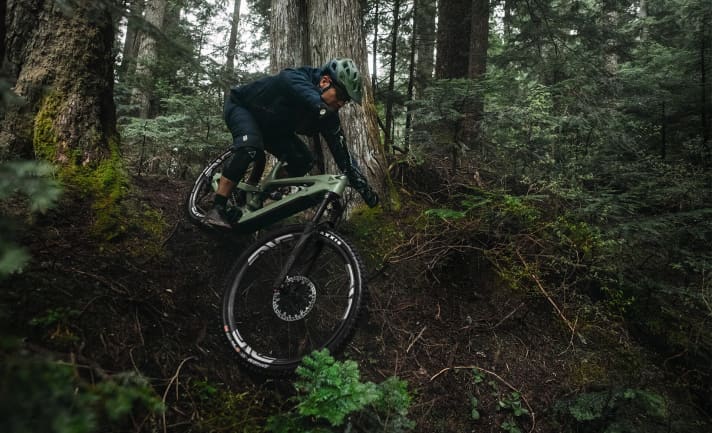   Freeride-Legende Brett Tippie gibt dem Decoy die Sporen.