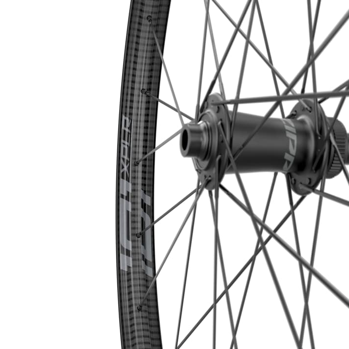   1840 Euro ruft Zipp für seinen neuen Carbon-Laufradsatz für Gravelbikes auf.