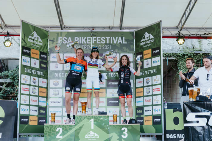 Die schnellsten Marathon-Damen auf der Ronda Extrema (von links): Katazina Sosna, Mona Mitterwallner und Paulina Wörz.