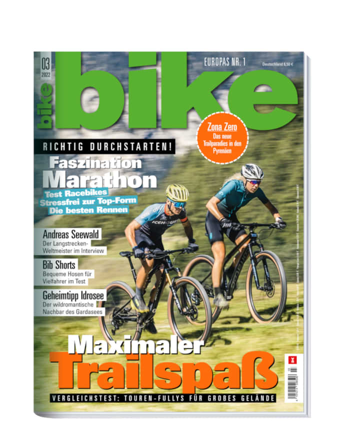   BIKE 03/2022 – mit über 40 Seiten Marathon-Schwerpunkt – ist ab 1. Februar erhältlich. Bestellen Sie sich die <a href="https://www.delius-klasing.de/bike" target="_blank" rel="noopener noreferrer">BIKE versandkostenfrei nach Hause</a>  oder lesen Sie die Digital-Ausgabe in der BIKE App für <a href="https://itunes.apple.com/de/app/bike-das-mountainbike-magazin/id447024106?mt=8" target="_blank" rel="noopener noreferrer nofollow">iOS</a>  oder <a href="https://play.google.com/store/apps/details?id=com.pressmatrix.bikeapp" target="_blank" rel="noopener noreferrer nofollow">Android</a> . Besonders günstig und bequem erleben Sie die <a href="http://www.delius-klasing.de/bike-lesen-wie-ich-will?utm_campaign=abo_2020_6_bik_lesen-wie-ich-will&utm_medium=display&utm_source=BIKEWebsite" target="_blank" rel="noopener noreferrer">BIKE im Abo</a> .