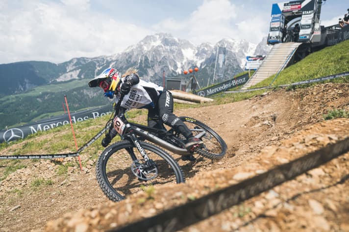   Mountainbike World Cup 2021, Downhill Finals - Rider: Valentina Höll aus Österreich