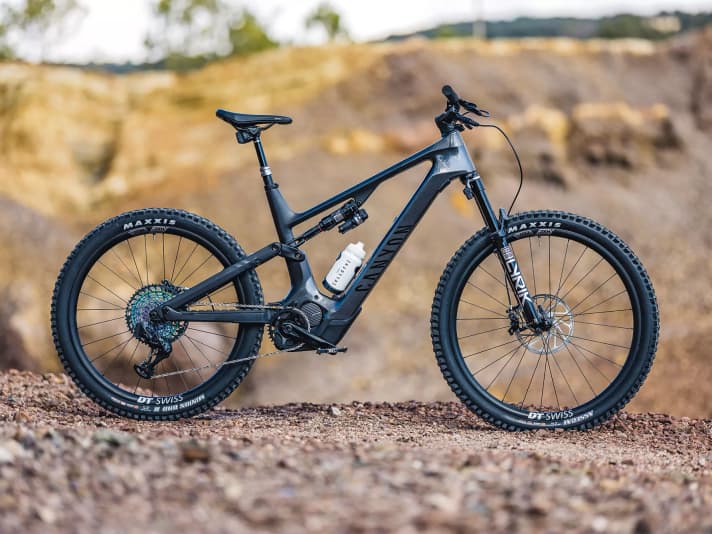 Canyon SpectralON CFR im EMTBTest BIKE