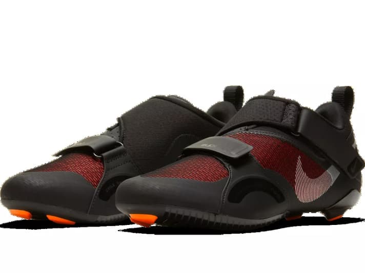   Bisher fokussierte sich Nikes Modell-Reihe "SuperRep" auf Laufschuhe und Sneakers, jetzt gibt's erstmalig einen Radschuh.