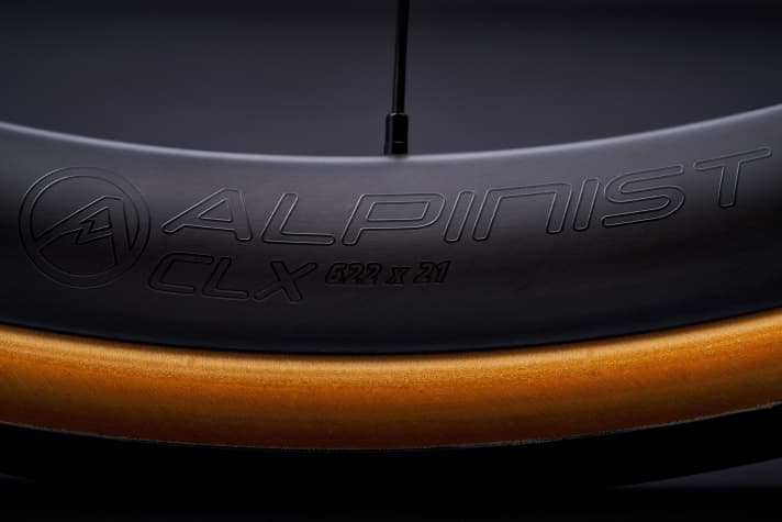   Die 1284 Gramm leichten Alpinist-Laufräder wurden speziell für das Aethos designt