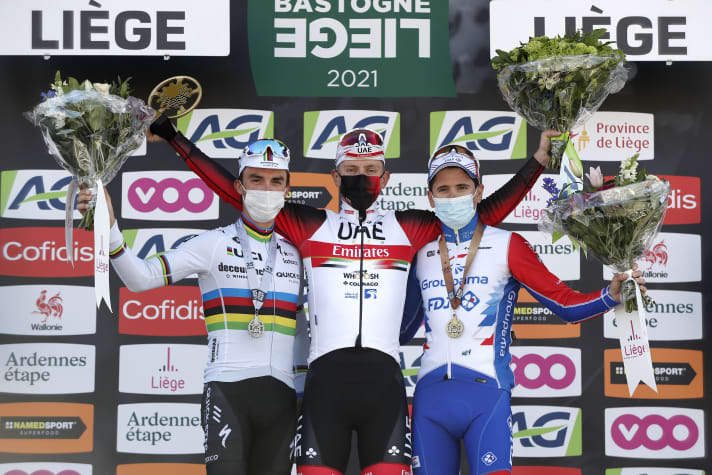 2021 siegte in Lüttich der Slowene Tadej Pogacar vor den zwei Franzosen Julian Alaphilippe (links) und  David Gaudu (rechts).
