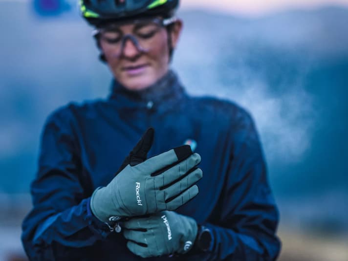 Wie gut schützen und wärmen gefütterte Handschuhe? Acht Paare im TOUR-Test, jetzt im Heft 12/2022