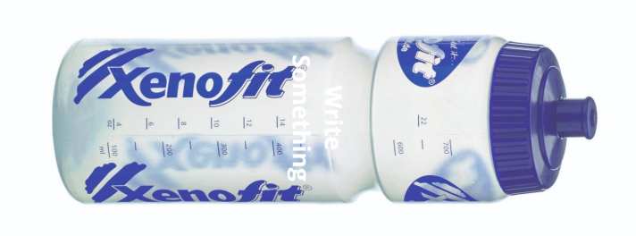 Ohne Wasser kein Sport: Eine Trinkflasche oder eine Trinkblase gehören mit auf jede Radtour.