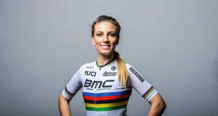   PAULINE FERRAND-PREVOT (29) Die Weltmeisterin hat ihre Saisonplanung strikt auf Olympia ausgerichtet. Tipps gibt’s von ihrem Lebenspartner, dem Doppel-Olympia-Sieger Julien Absalon.