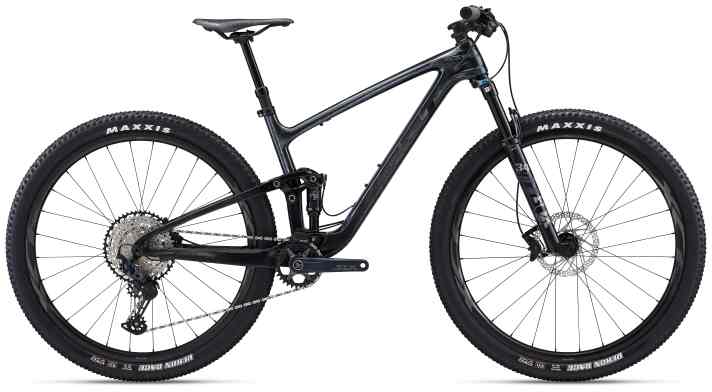   Das günstigere der beiden Carbon-Modelle, das Anthem Advanced Pro 2, steht mit Fox-Performance-Fahrwerk und SLX-Gruppe für 5199 Euro beim Händler. Das eigentliche Einstiegsmodell Advanced Pro 3 wird in Deutschland und Österreich nicht verkauft.