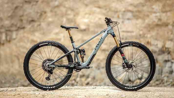 Pivot Shuttle SL // 8999 bis 12.599 Euro // Gewicht: ab 16,5 Kilogramm (Herstellerangabe) // 29 Zoll // 150/132 mm // Verfügbarkeit: ab sofort