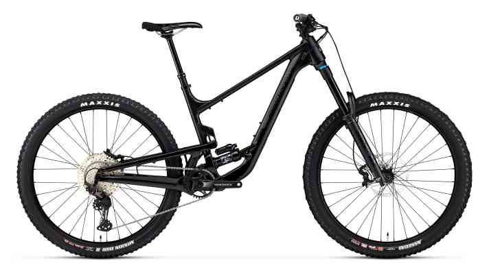 Am Aluminium-Rahmen des neuen Rocky Mountain Altitude müssen Enduristen auf ein Staufach im Unterrohr verzichten. Los geht’s ab 5200 Euro.