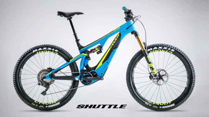 Das erste Pivot Shuttle, Modell 2017: Shimano E 8000 // 504 Wh // 150 mm Federweg // 27,5 Zoll // 20,1 kg // 9999 Euro.<a href="https://www.bike-magazin.de/mountainbike/all-mountain/leichtgewicht-pivot-shuttle-im-emtb-test/" target="_blank" rel="noopener noreferrer"> Den Test vom damaligen Trail-König gibt´s hier im Link!</a>