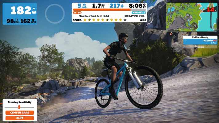 Auf keiner Plattform findet man so viele Gleichgesinnte wie bei Zwift. Alleine fährt man fast nie durch die zehn virtuellen, animierten Welten.