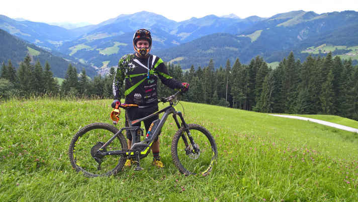   Sam Wrobbel hat sein Cube Stereo mit Bosch CX-Antrieb komplett individualisiert.