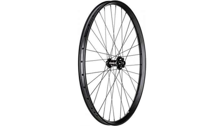   29" Syntace W35 MX – FRONT BOOST: Preis / Gewicht 290 Euro / 930 Gramm; Felgenmaulweite 28,5 mm; Bremsaufnahme 6 Loch