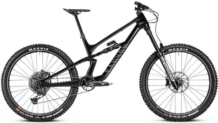  FÜR ETWAS MEHR:
 Für 4200 Euro gibt’s bei Canyon den Kohlefaserrahmen (Torque 29 CF 7).  Auch hier: verfügbar als 27,5 und 29 Zoll. Zudem GX-Eagle-Antrieb und Rockshox-Fahrwerk. Gewicht 15 / 15,5 Kilo  (Herstellerangabe).