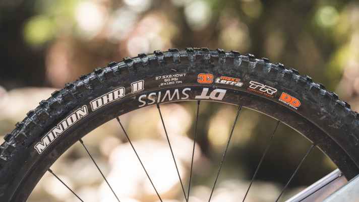 Keine Kompromisse: Der Maxxis Minion DHR II mit Double-Down-Karkasse steht einem Enduro, wie dem Grin One ausgezeichnet zu Gesicht.