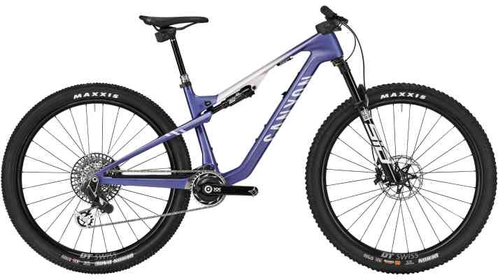 Das Topmodell Canyon Lux CFR LTD kommt nicht nur in einer Sonderlackierung, sondern auch mit einem Powermeter ab Werk.