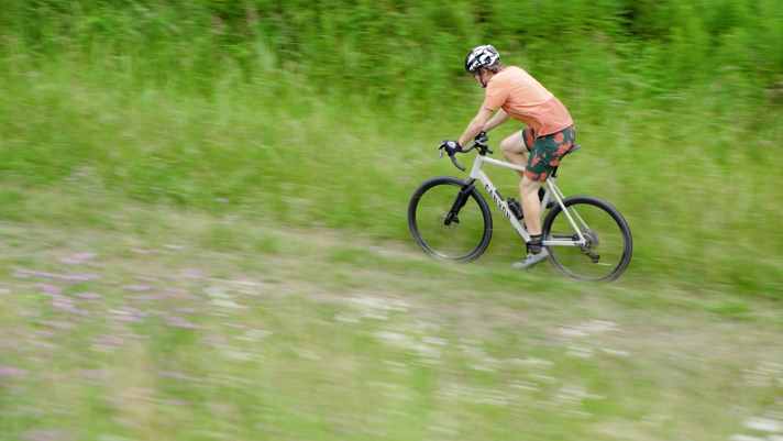 Die starke Gravel-Federgabel beschert dem Canyon Grizl abseits befestigter Wege einen wertvollen USP.