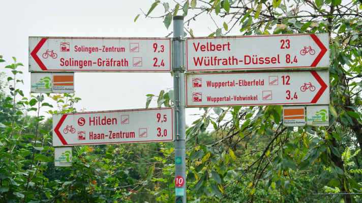 Bestens ausgeschildert sind die Radwege im Bergischen Land