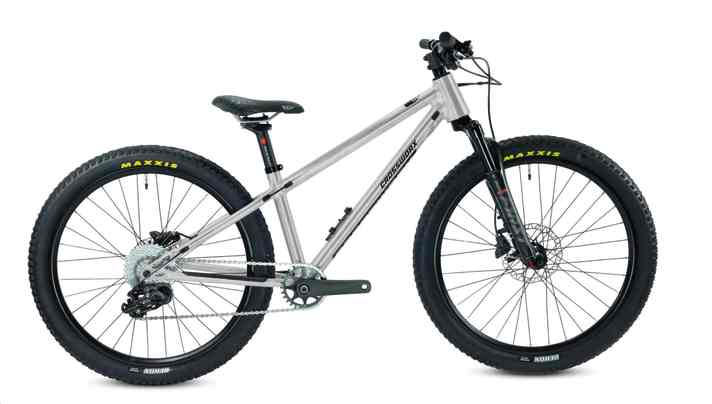 Made in Germany kann auch am Kinder-Mountainbike ein Qualitätsmerkmal sein. Das neue Crossworx Zero240 bringt schon die Kleinsten in den Genuss eines hochwertigen Alu-Rahmens.