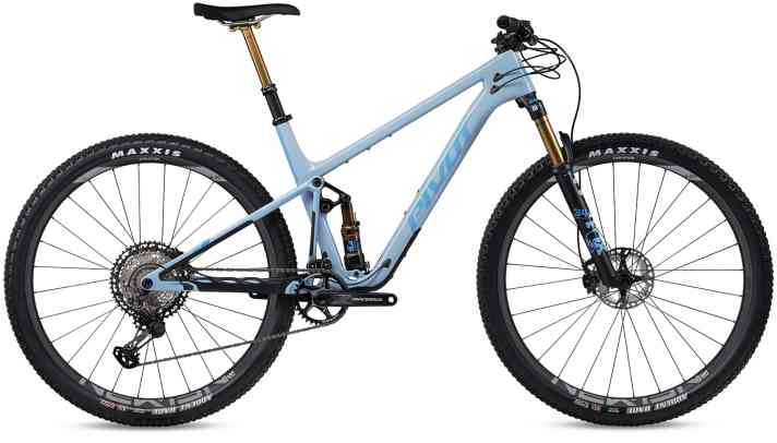 Ab der zweitgünstigsten Version gibt es hochwertige Fox-Factory-Fahrwerke