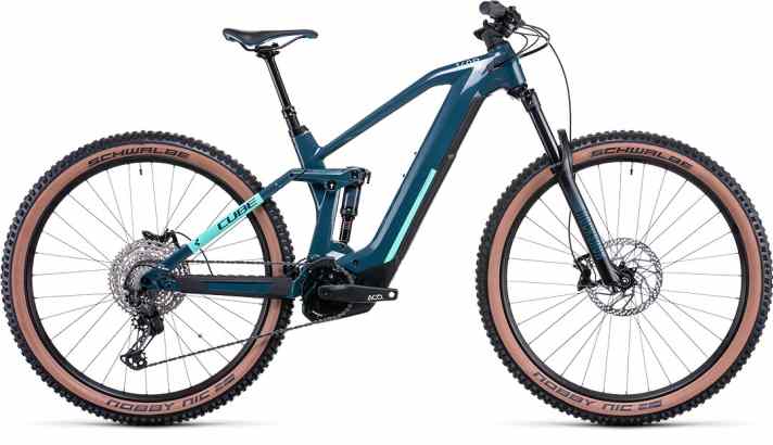 Das Cube Stereo Hybrid 140 gibt's in den Größen XS und S mit wirklich kurzem Sitzrohr und 27,5er-Laufrädern.