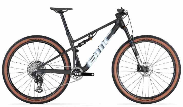 Mehr als jeder fünfte BIKE-Leser träumt von einem BMC Fourstroke.